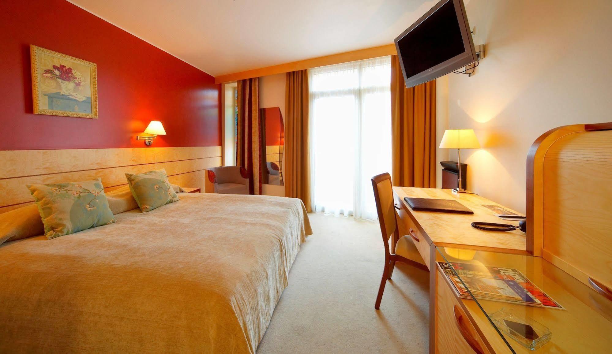 Royal Square Hotel & Suites Ρίγα Δωμάτιο φωτογραφία