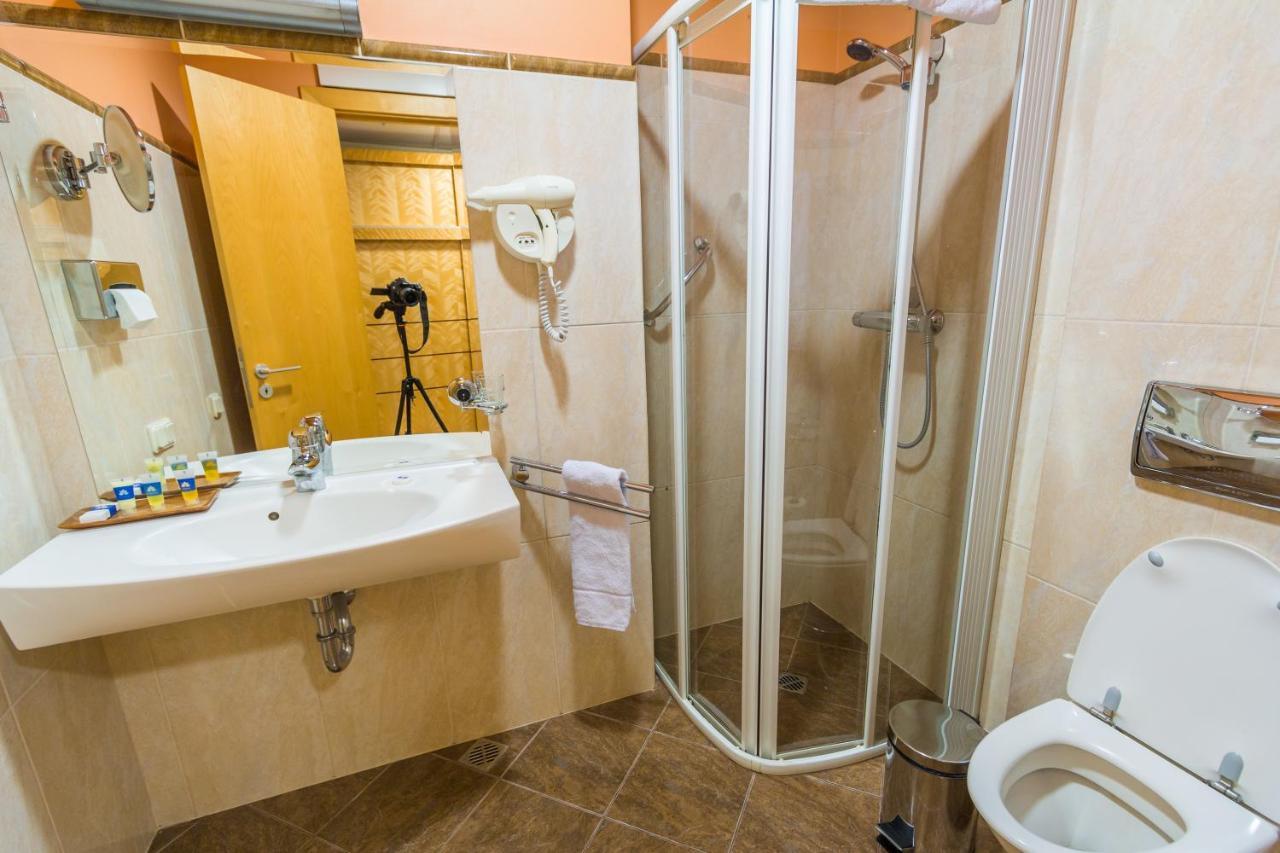 Royal Square Hotel & Suites Ρίγα Εξωτερικό φωτογραφία